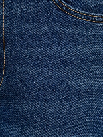 regular Jeans di Bershka in blu