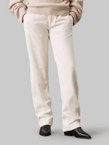 Calvin Klein Jeans Regular Pants in White: front