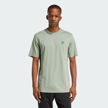 ADIDAS ORIGINALS Koszulka 'Trefoil Essentials' w kolorze zielony: przód