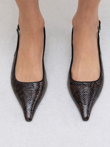 Next Pumps 'Forever Comfort' in Braun