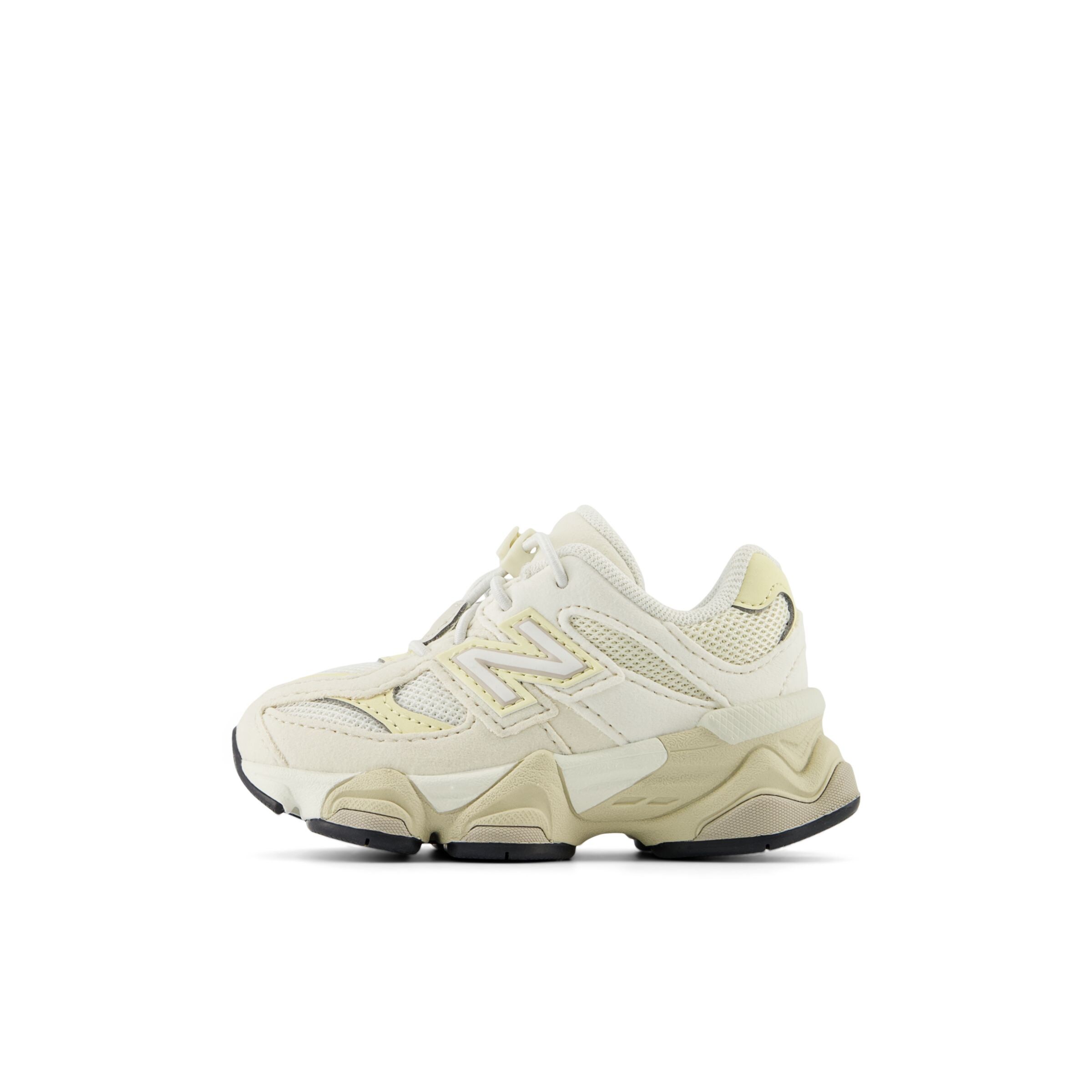 new balance Trainers '9060' in White: front