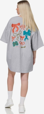 Worldclassca Oversized Shirt in Grey: front