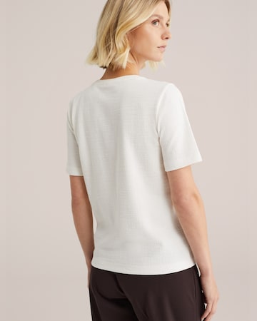 Tricou de la WE Fashion pe alb