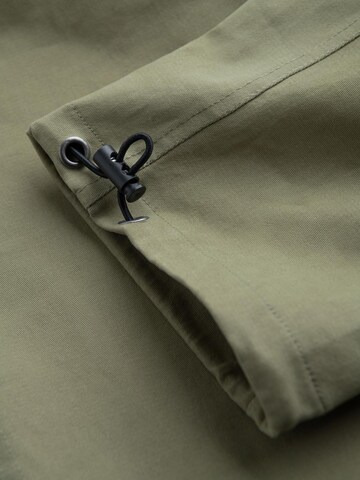 Ombre Regular Trousers in Green