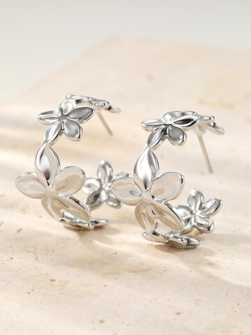 Orecchini 'Bloom Flower Hoop' di Hey Happiness in argento