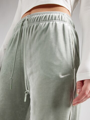 Nike Sportswear Tapered Trousers in Green