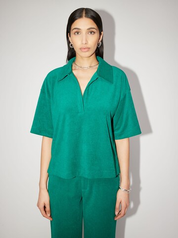 Tricou 'Lisann ' de la LeGer by Lena Gercke pe verde: față