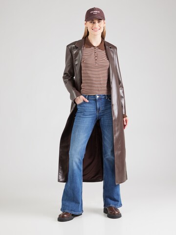 Monki Flared Jeans in Blue