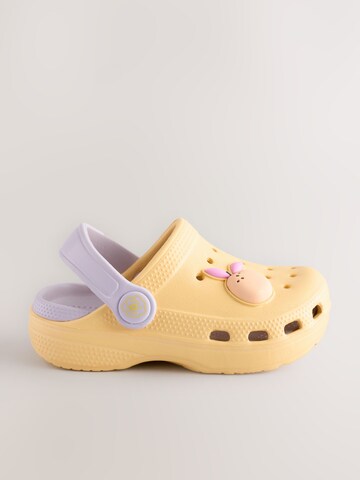 Next Flats in Yellow