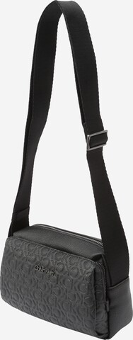 Calvin Klein Tasche in Schwarz