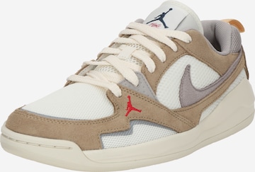 Baskets basses 'CMFT Era' Jordan en beige : devant