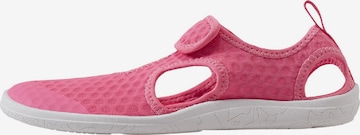 Chaussures ouvertes Reima en rose : devant