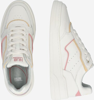 Sneaker low 'Match' de la HUB pe alb