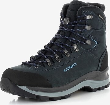 LOWA Boots in Blau