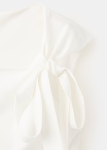 Top in maglia 'COQUETTE' di MANGO in bianco