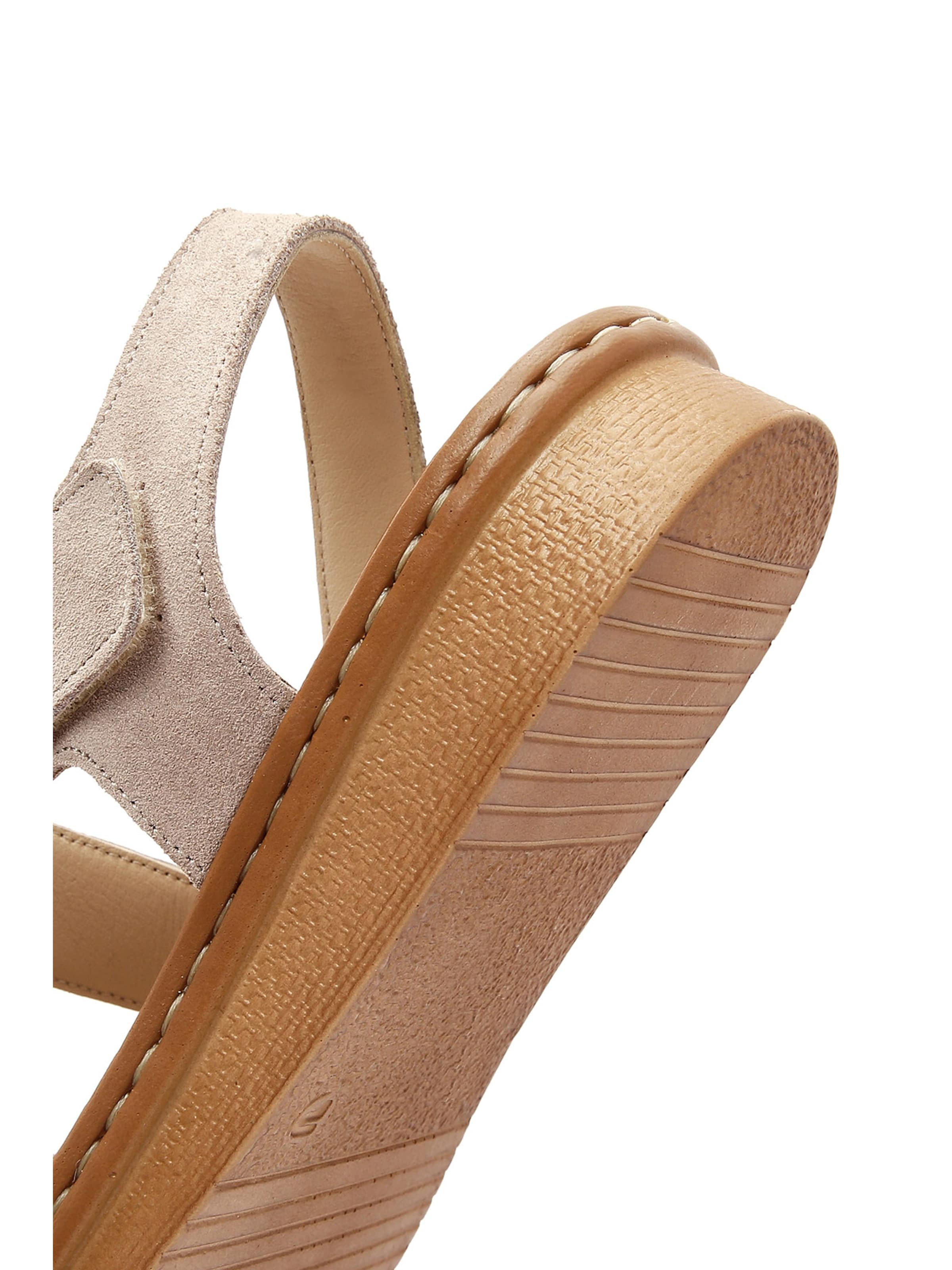 Derimod Sandaalit värissä beige