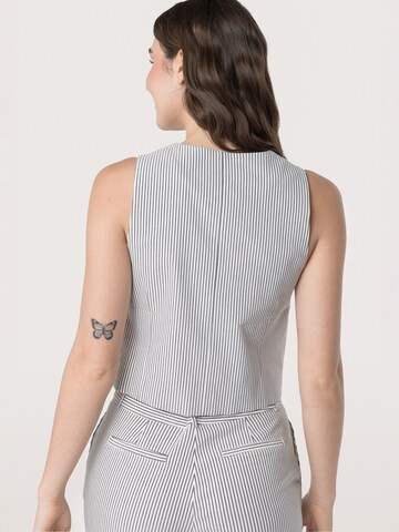 Gilet da completo '8UD001' di Quiosque in grigio