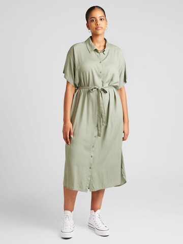 Abito camicia 'BUMPY' di Vero Moda Curve in verde