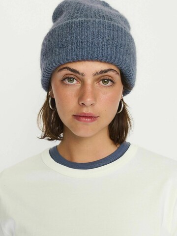 Soft Rebels Mütze 'SRCamilla' in Blau: Vorderseite