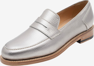 Henry Stevens Classic Flats 'Lee' in Silver: front