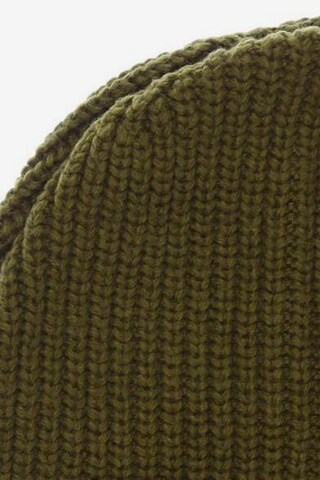 s.Oliver Hat & Cap in One size in Green