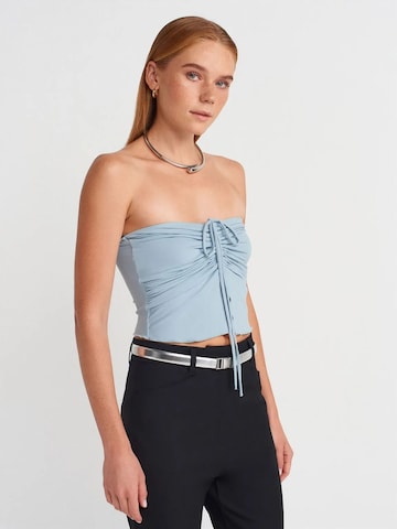 Dilvin - Top em azul: frente