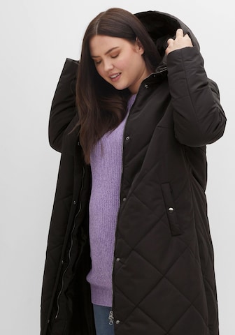 SHEEGO Between-Seasons Coat in Black