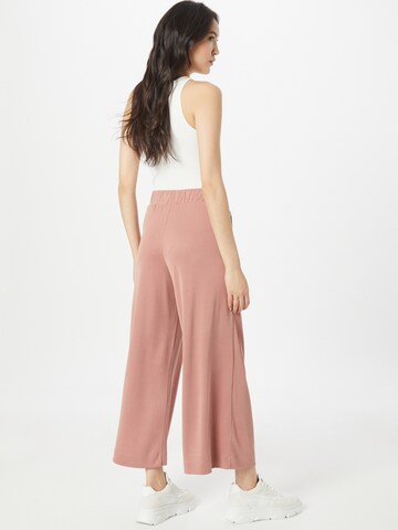 Wide leg Pantaloni di Monki in rosso