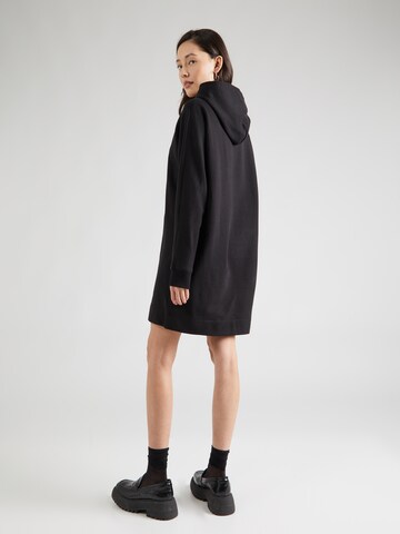 Calvin Klein Šaty 'HERO' – černá