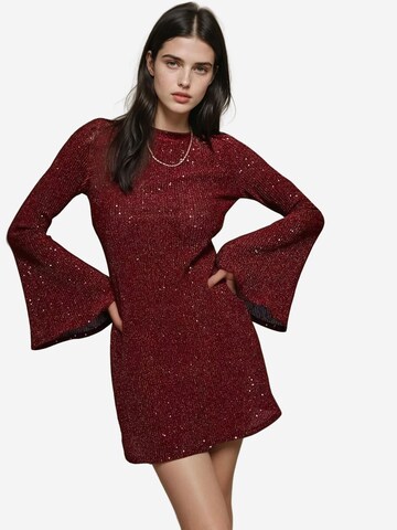 Abito da cocktail di Hiccup in rosso: frontale