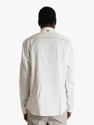 LOW BRAND - Regular Fit Camisa em branco