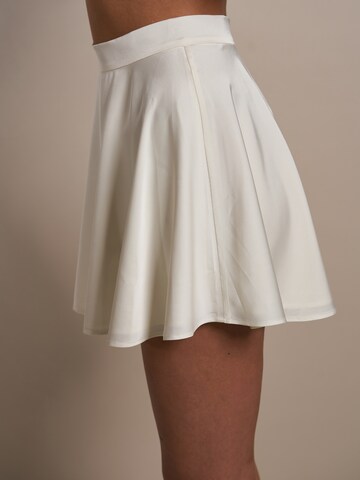ABOUT YOU x Laura Giurcanu Skirt 'Jody' in White