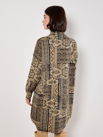 Robe Apricot en mélange de couleurs