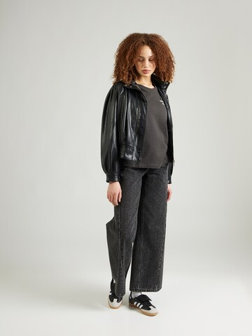 MUSTANG Paita 'Monroe' värissä musta