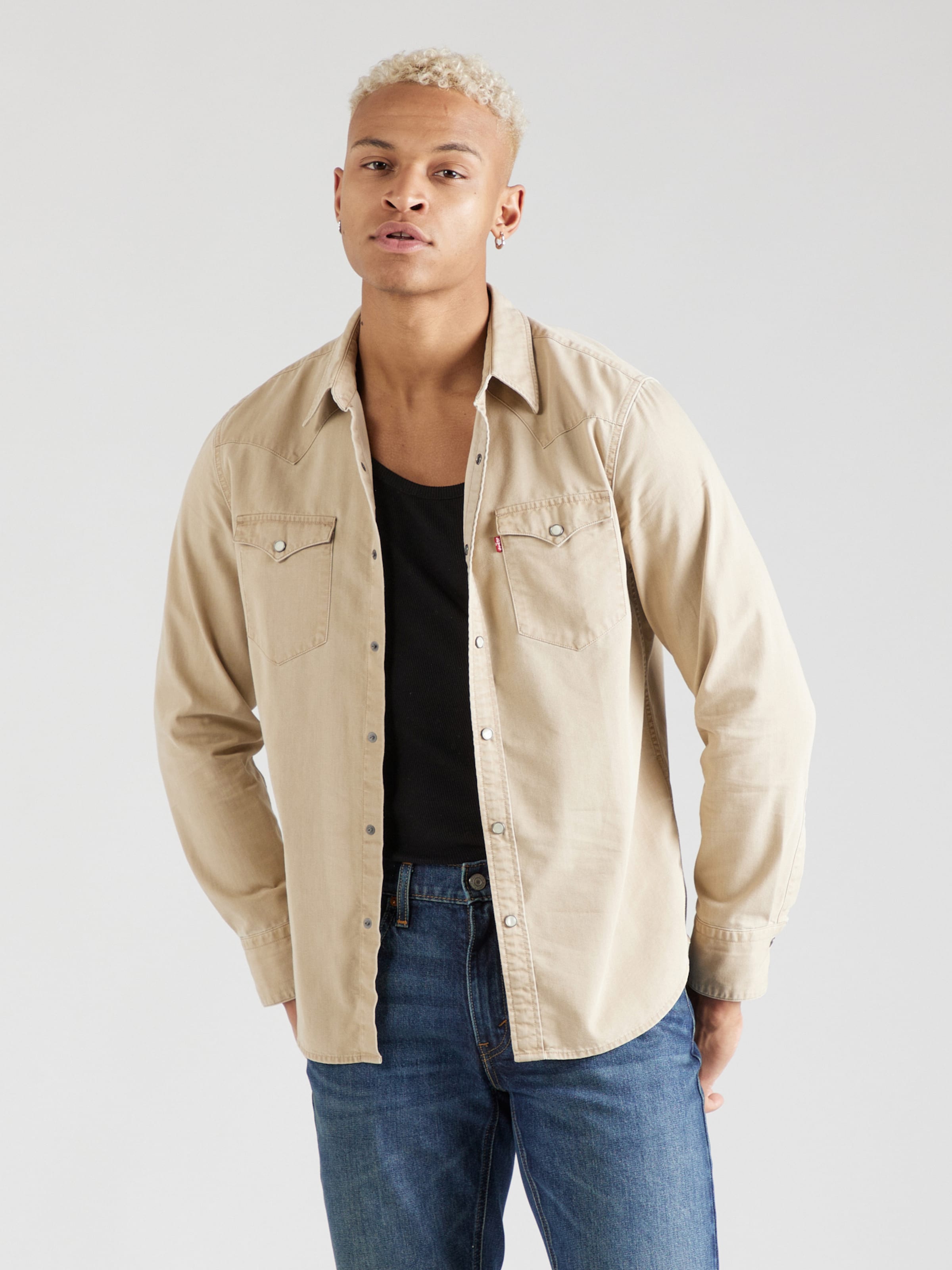 LEVI S Comfort fit Button Up Shirt Barstow Western Standard Fit Shirt in Ecru ABOUT YOU