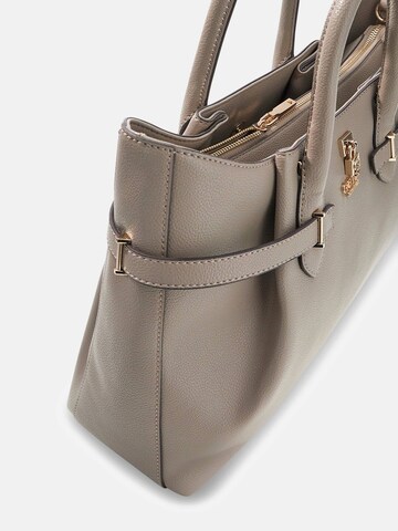 Borsa a mano 'Yesba' di GUESS in marrone