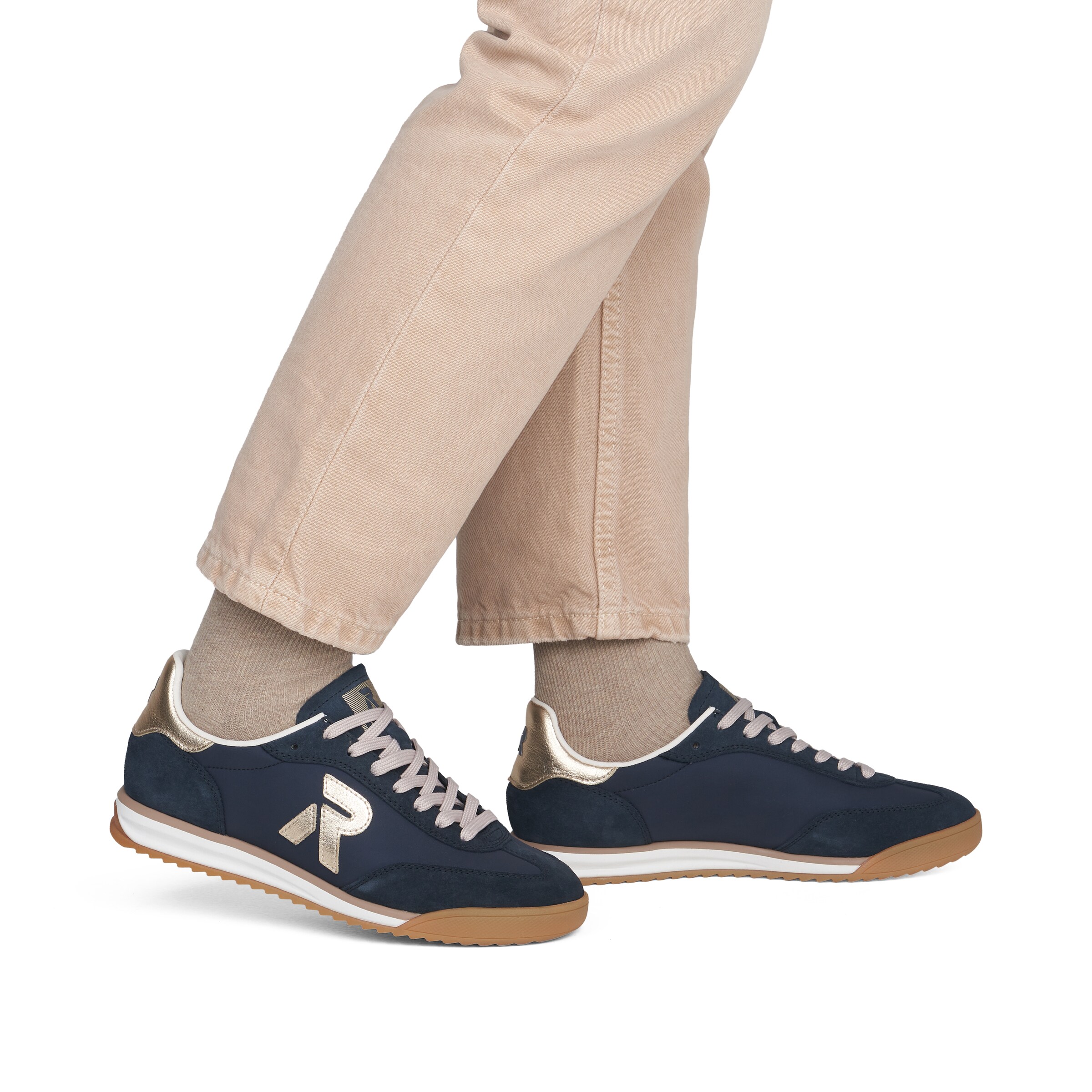 Baskets basses Rieker en bleu : devant