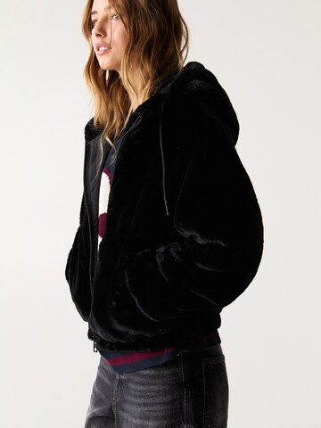 Veste mi-saison Pull&Bear en noir