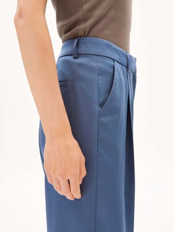 ARMEDANGELS Tapered Pleat-front trousers 'SANDRINAA' in Blue