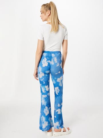 évasé Pantalon Nasty Gal en bleu