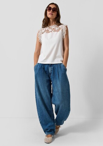 QS Vat Bandplooi jeans in Blauw