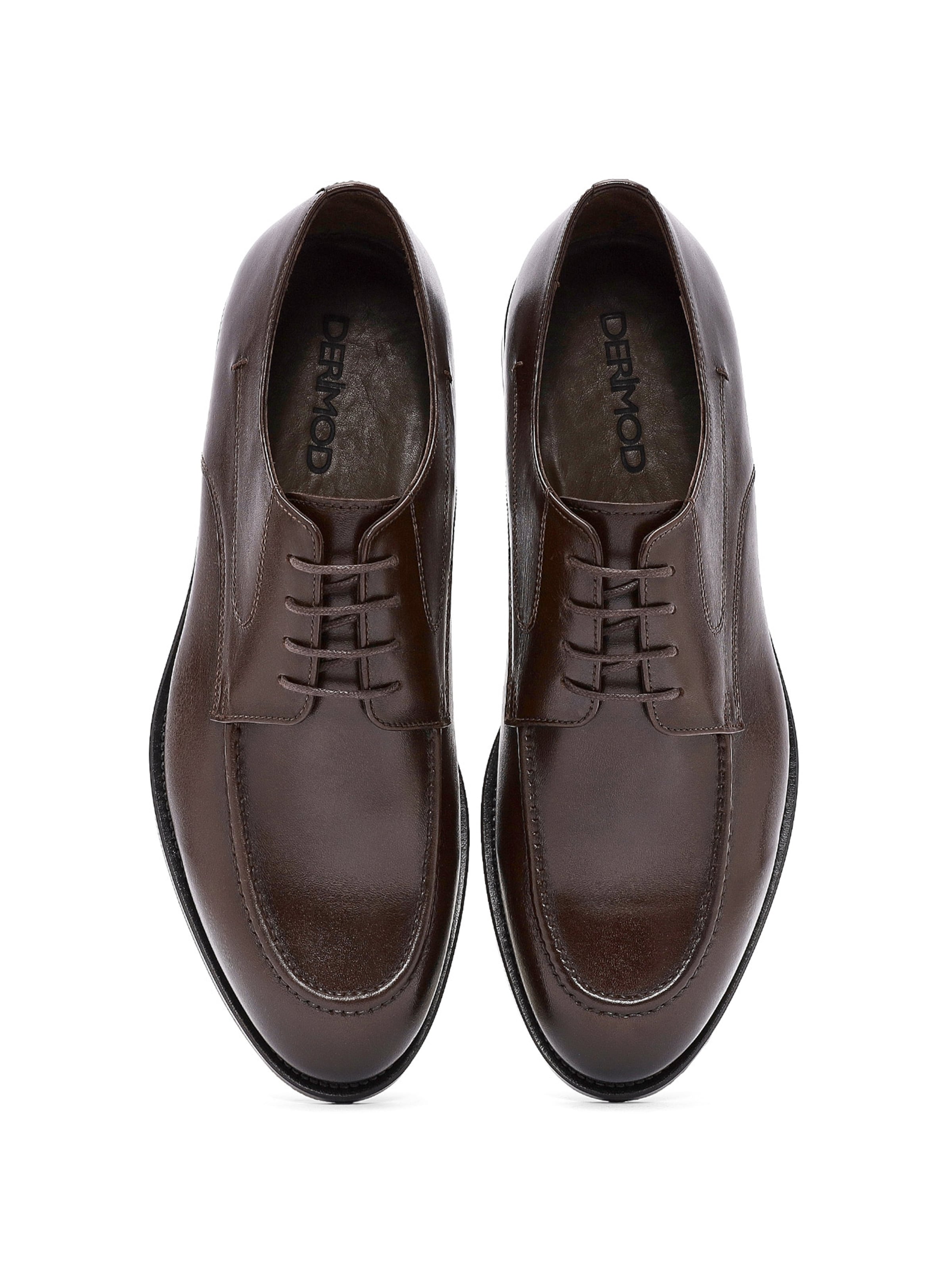 Scarpa stringata di Derimod in marrone