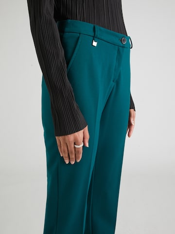 Slimfit Pantaloni cu dungă 'Maron' de la BRAX pe verde