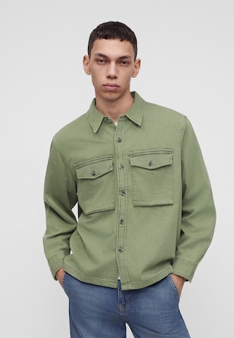 LEVI'S ® Regular Fit Paita 'WALLER' värissä vihreä