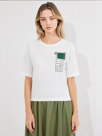 Bigdart Shirt in White: front