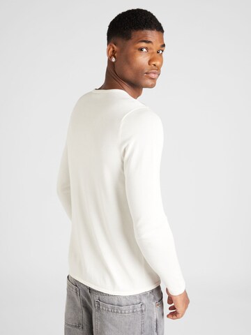 Pull-over 'Rikono' DRYKORN en blanc