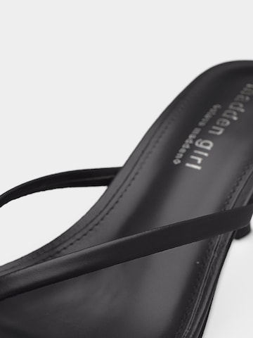 Madden Girl Teenslipper 'Charlenne' in Zwart