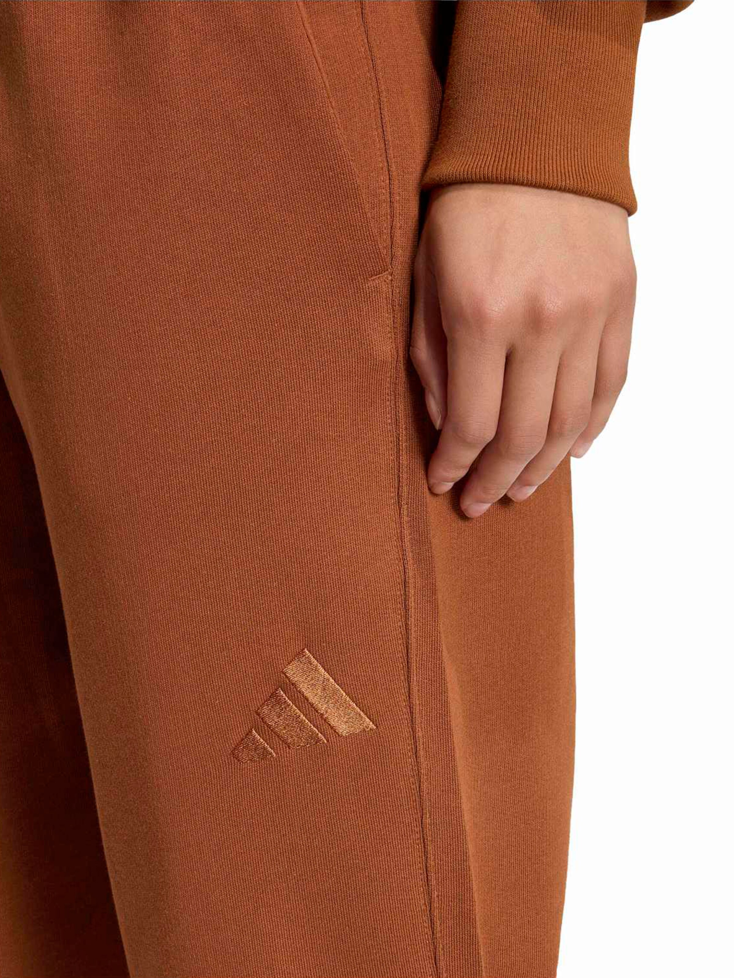 ADIDAS SPORTSWEAR Свободный крой Спортивные штаны 'ALL SZN' в Коричневый