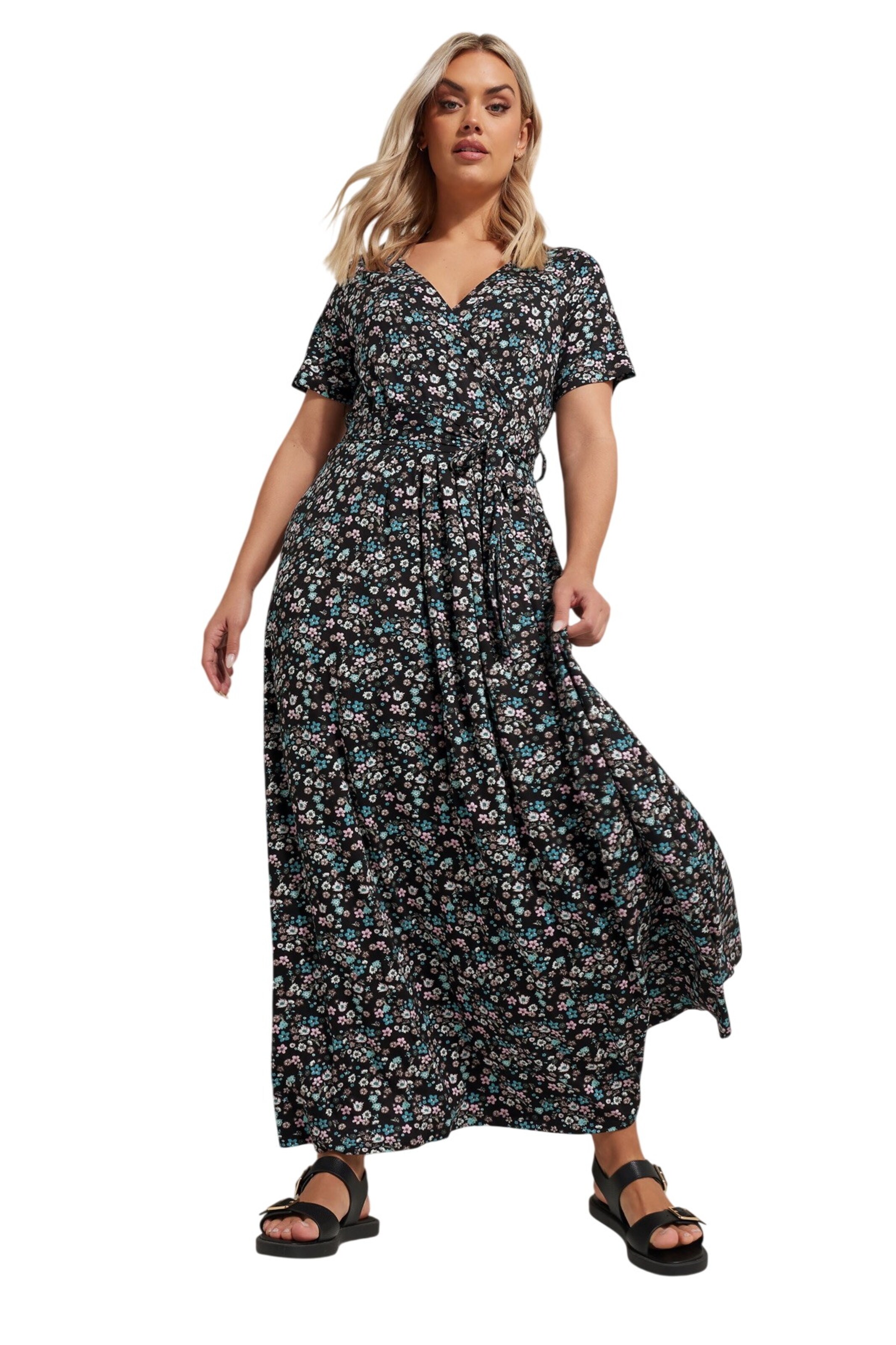 Stil Diva Dress in Black: front