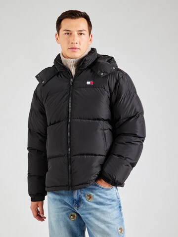 Tommy Jeans Winterjas 'Alaska' in Zwart: voorkant